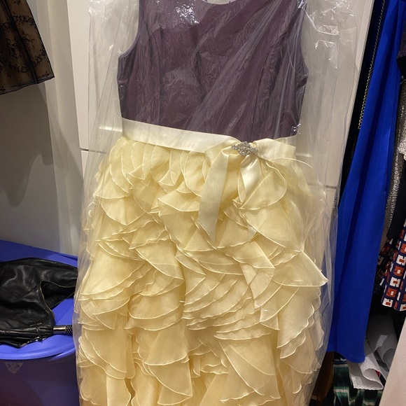 Stunning girls custom made dress size 10 years - Picture 5 of 6